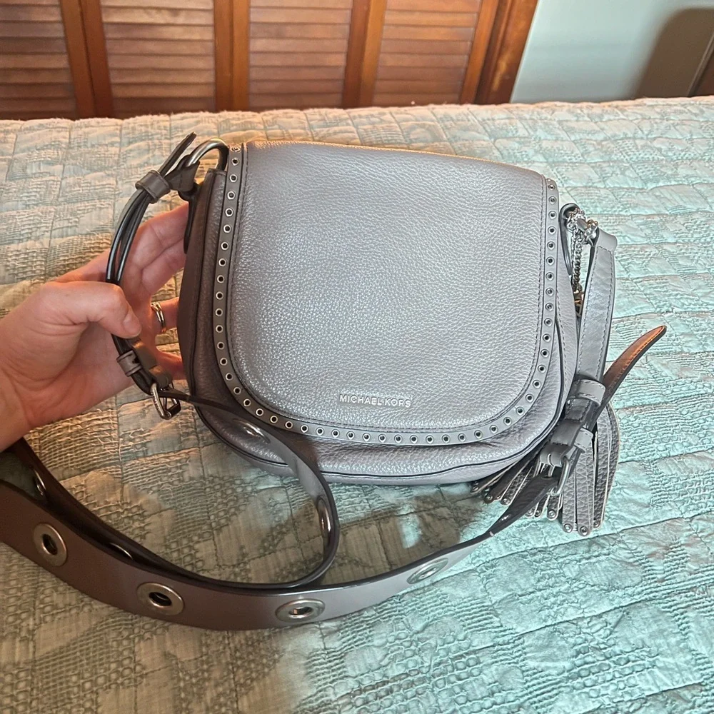 Michael Kors Light Gray Crossbody Bag - Picture 2 of 5